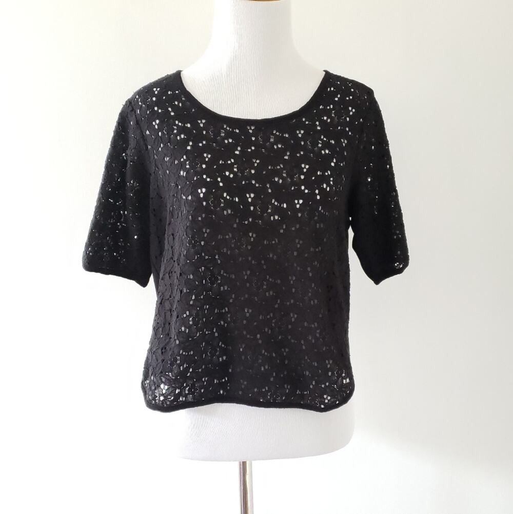 Weston Wear Womens Cropped Top Lace Front Tulip Back Black Casual Small